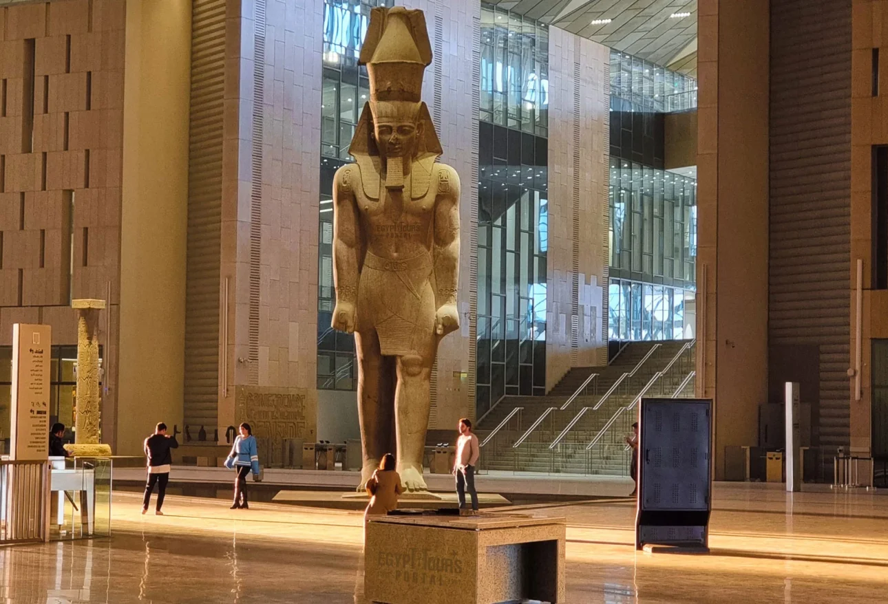 Excursie din Hurghada la Cairo – Marele Muzeu Egiptean și Piramidele